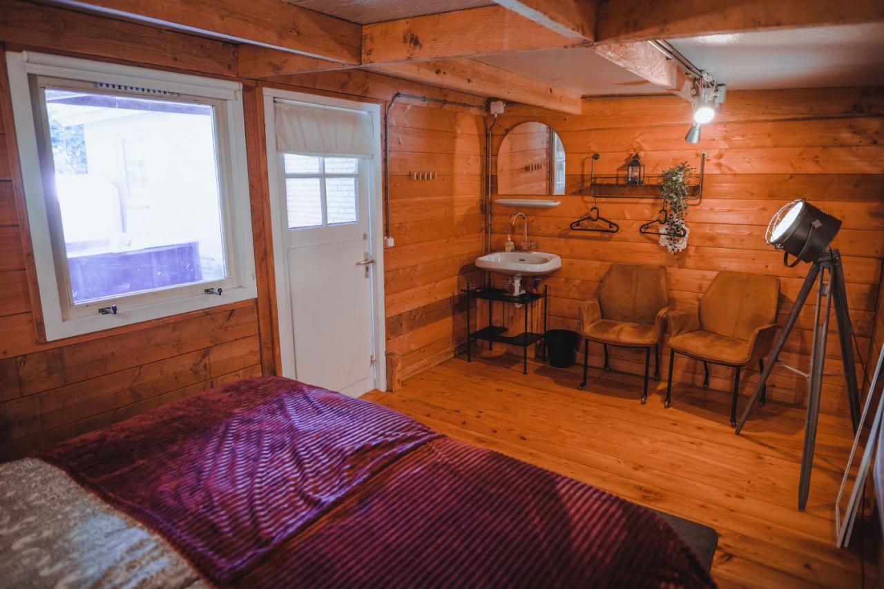 Luxe Vakantiehuis In Het Bos Met Jacuzzi En Sauna Lunteren Exterior photo